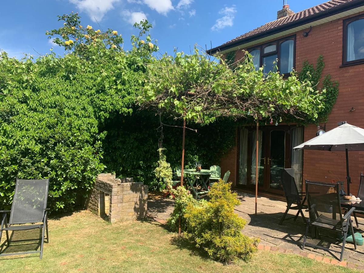 The Cedars House B&B Nuneaton Kültér fotó